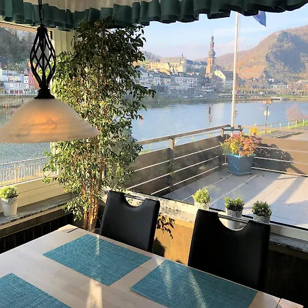 Ferienwohnungen Haus Zur Linde Cochem Buitenkant foto