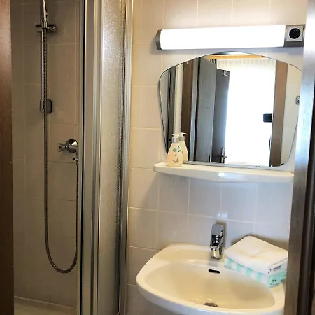 Ferienwohnungen Haus Zur Linde Cochem Kamer foto